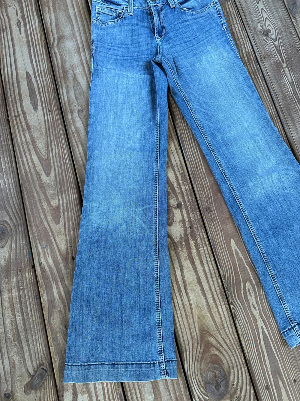 Ariat Women’s Trouser Jeans 27R Light Wash Wide Leg Western Denim - Picture 2 of 10